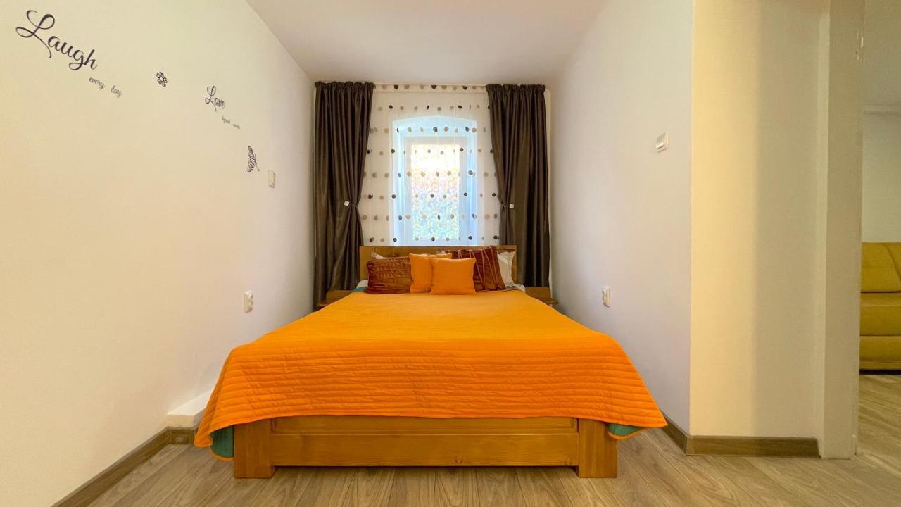 Well Prettyplaces Apartment 001 Braşov Eksteriør bilde